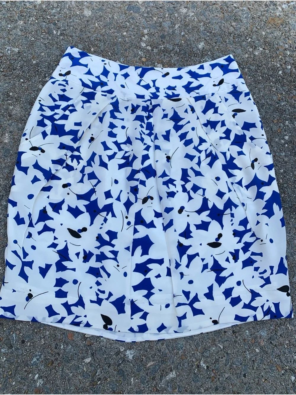 Anthropologie Odille Silk Skirt Blue White Floral Mini Fully Lined + Pockets